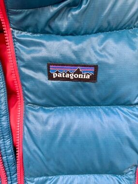LIKE NEW Patagonia Kids Hi-Loft Down Hooded Puffer Jacket